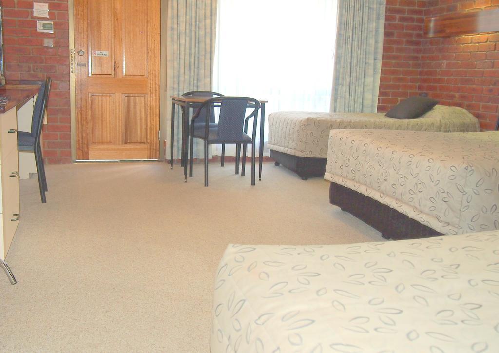 Murray River Motel Суон-Хилл Номер фото
