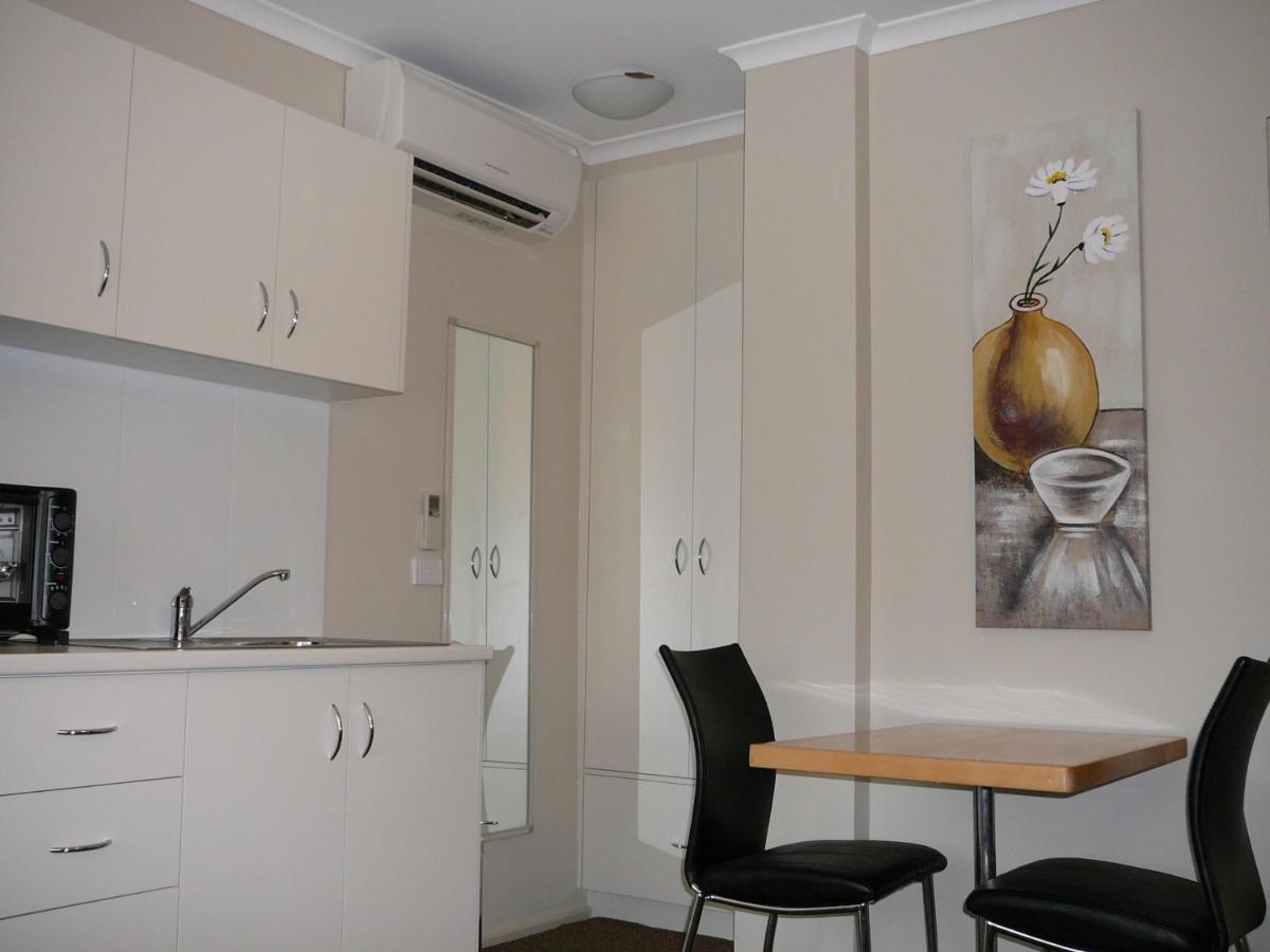 Murray River Motel Суон-Хилл Экстерьер фото